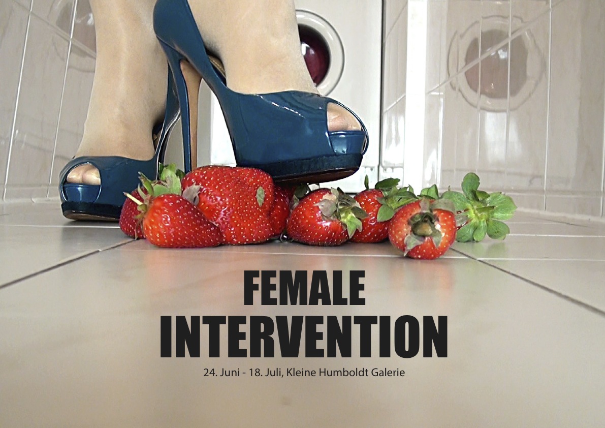 KHG-Einladungskarte-Female_Intervention-recto-Foto c Stoll - Wachall.jpg